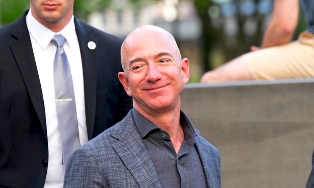 Giám đốc điều hành Amazon Jeff Bezos từ chức