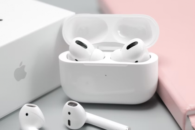 Người phụ nữ vô tình nuốt Airpods thay vì thuốc, vẫn kết nối và thực hiện cuộc gọi từ trong bụng