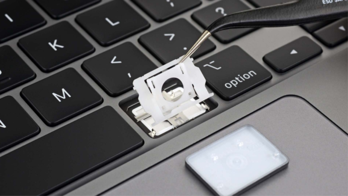 MacBook Pro lỗi bàn phím bị liệt cần được đưa tới các trung tâm sửa chữa uy tín