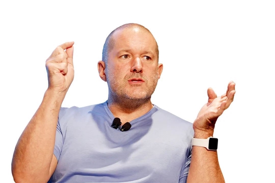 Jony Ive, cựu giám đốc thiết kế của Apple.