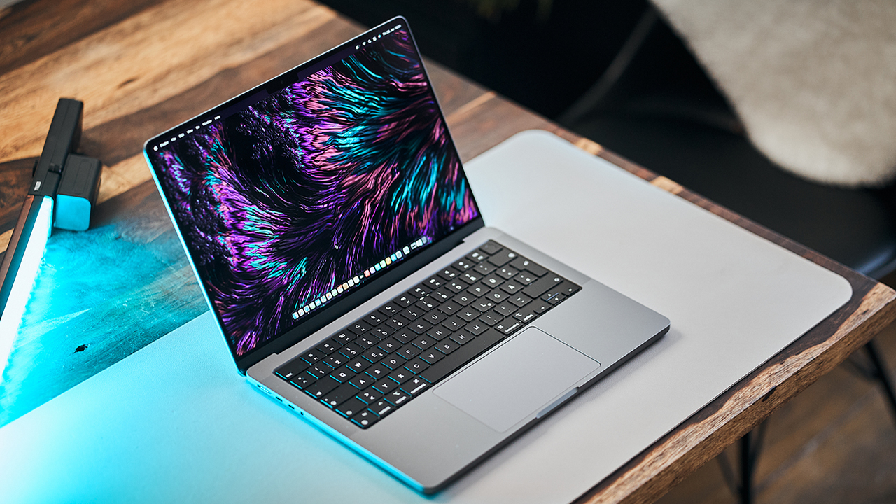 MacBook Pro 14 inch M2 (2023) có hiệu năng cực khủng