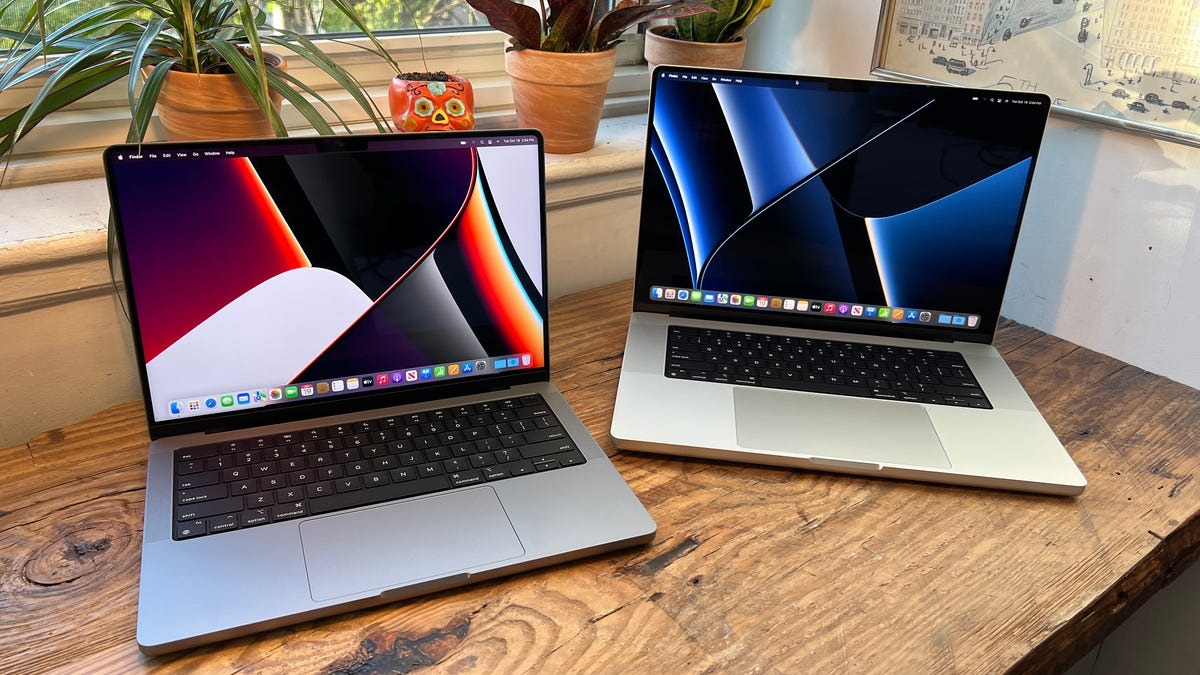 MacBook Pro M2 có kích thước lớn hơn so với Air M3