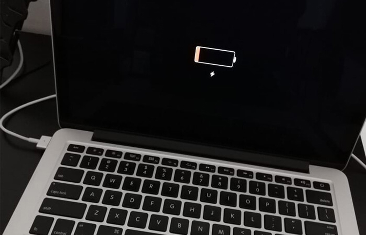 Bạn nên sạc pin MacBook Air ngay khi còn 20 - 30% pin, tránh sạc khi pin đã hết hoàn toàn để bảo vệ tuổi thọ của pin