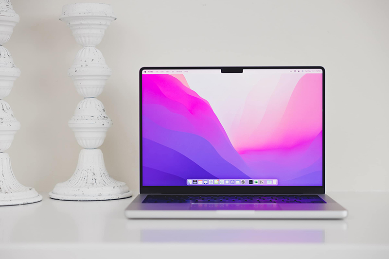 MacBook Pro 2021 và 2023 