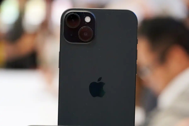 iPhone 15 màu đen 