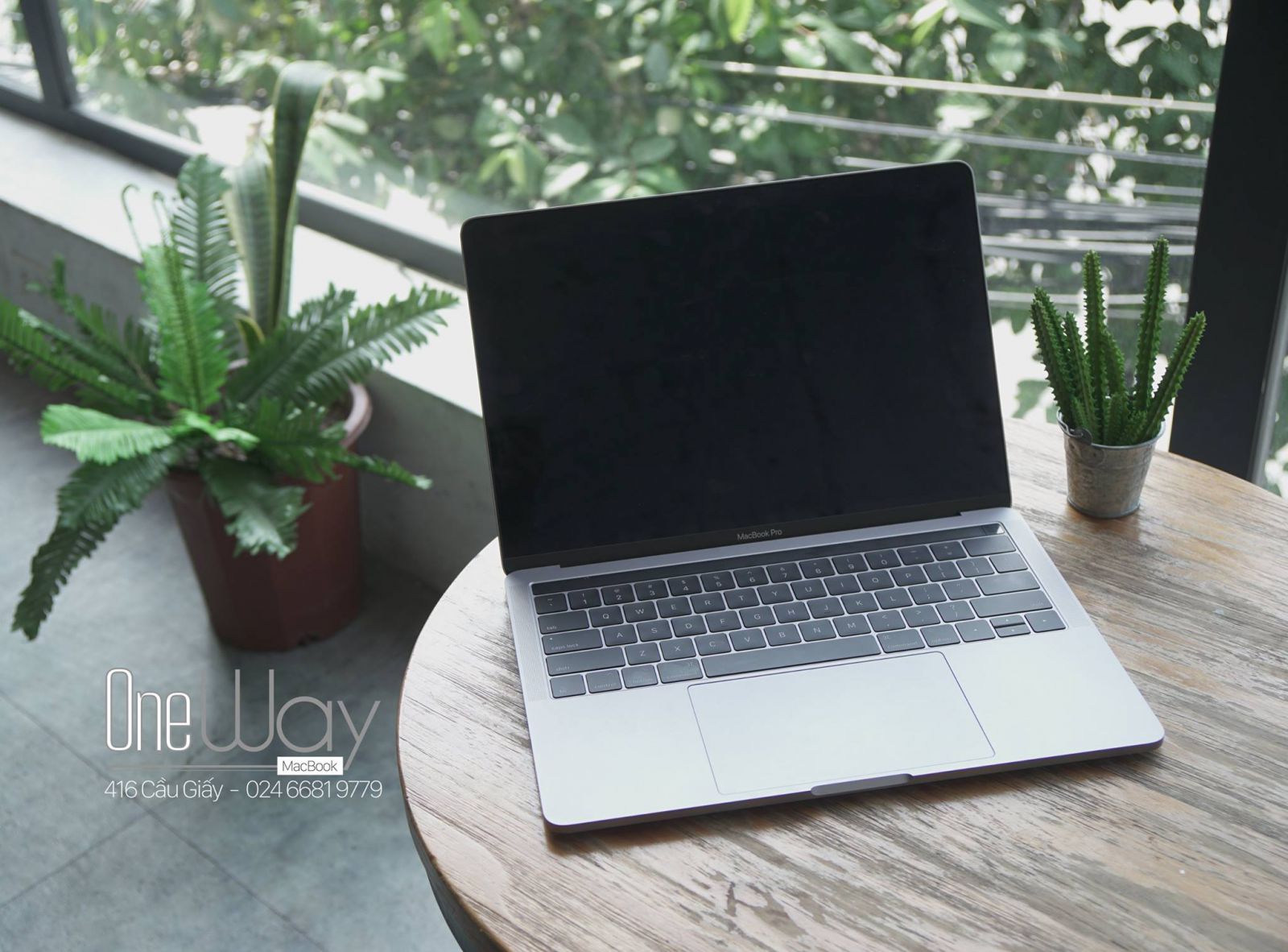 MacBook Pro 13 inch cũ đời 2017 - MPXV2 - màu Xám