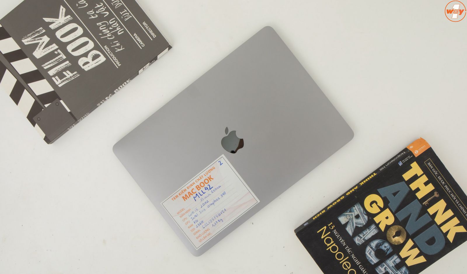 MacBook Pro 13 inch cũ đời 2016 - MLL42