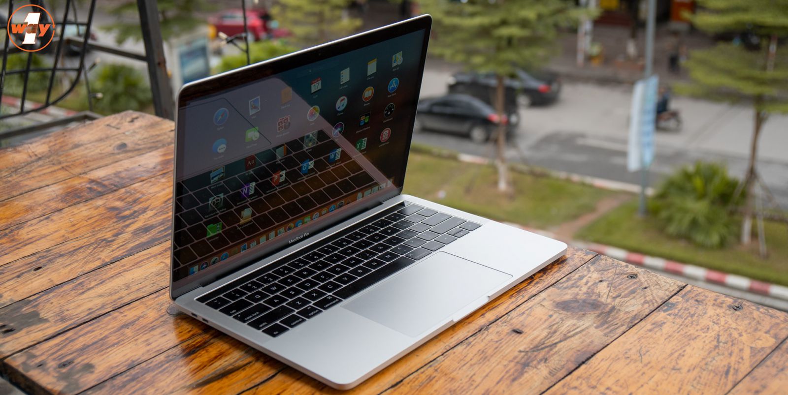 MacBook Pro 13 inch cũ đời 2016 - MLVP2