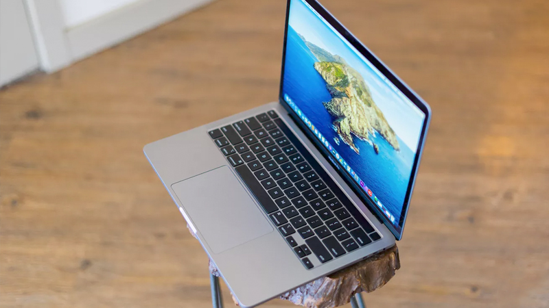 MacBook Pro 13 inch cũ đời 2020 - MXK72 - máu Trắng