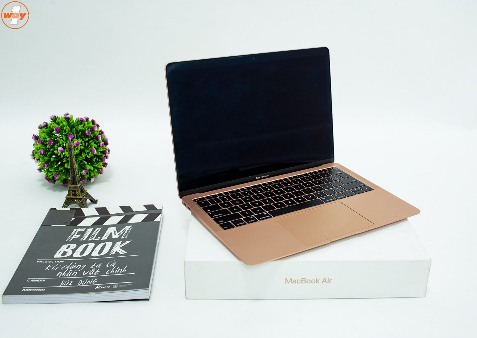 Macbook Air MREE2 và các dòng MacBook Air 2018 khác đã được trang bị màn hình Retina