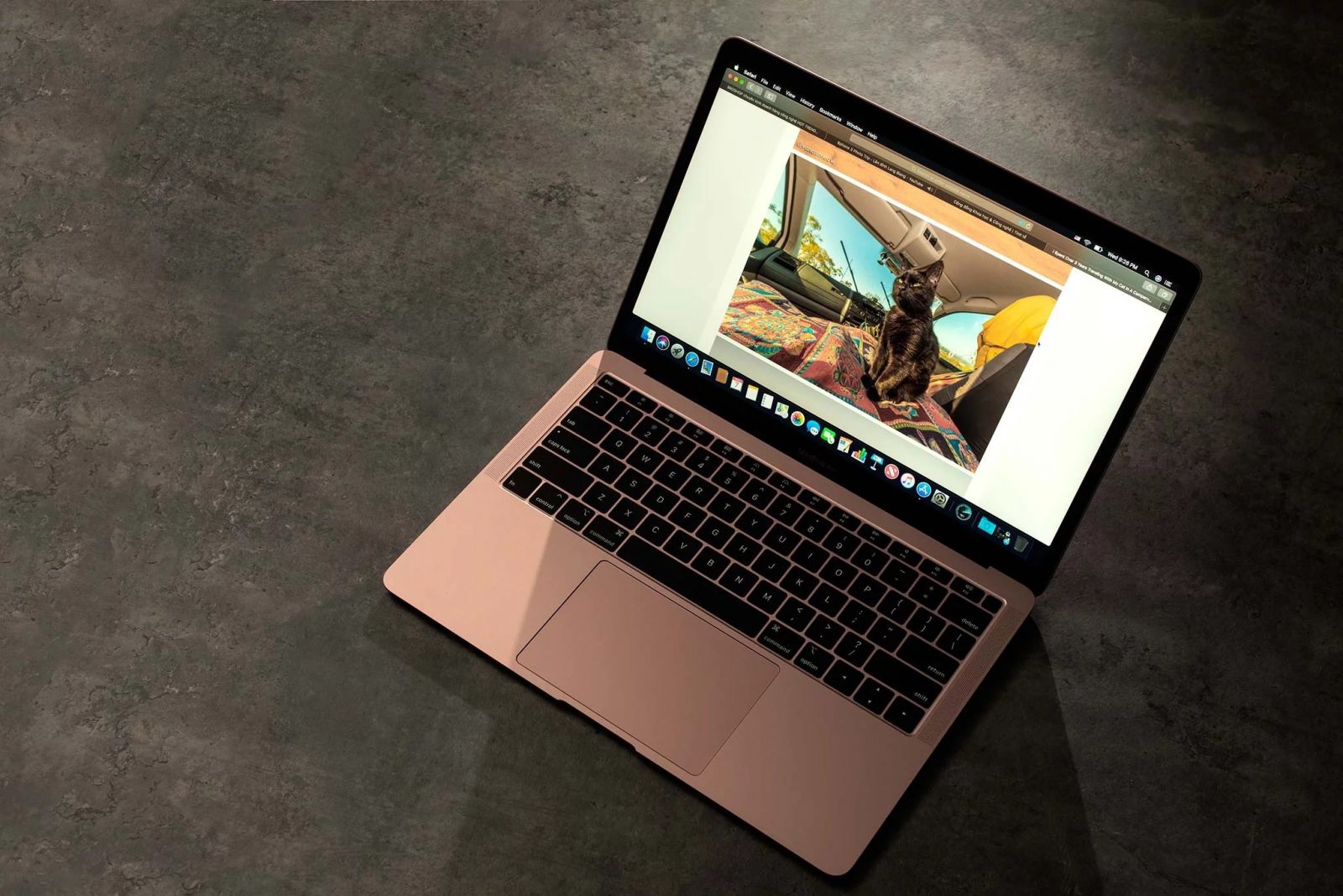 MacBook Air Core i5 2019 cũ - MVFN2 