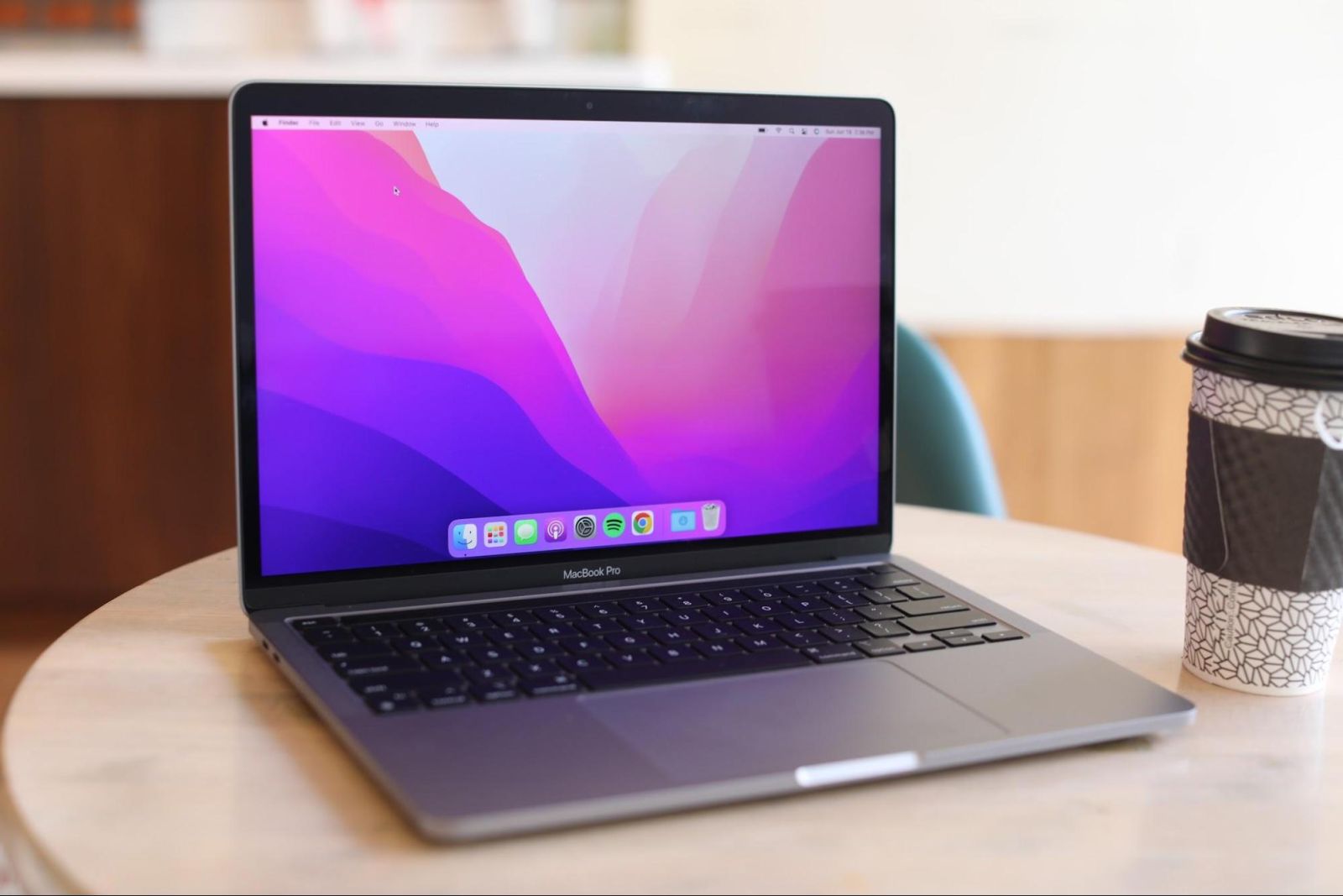 MacBook Pro M2 13 inch