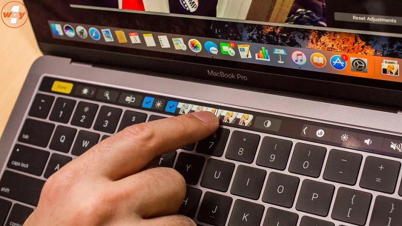 Touch Bar đang dần thay thế dải F1-F12 truyền thống